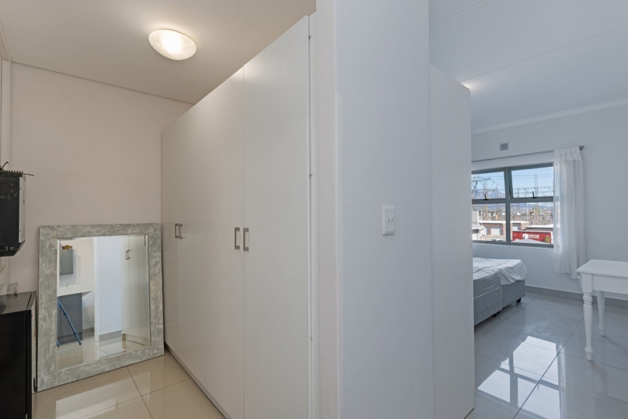 1 Bedroom Property for Sale in Edgemead Western Cape